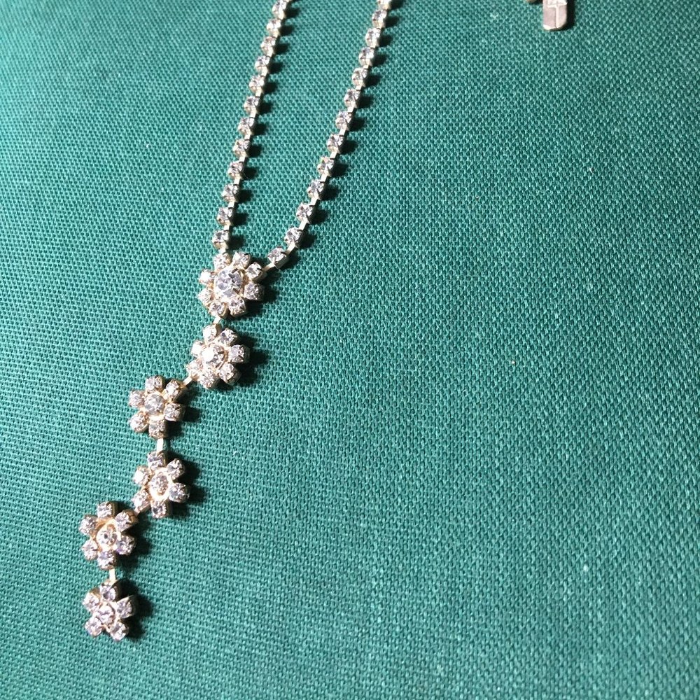 Vintage Art Deco Clear Rhinestone flower necklace